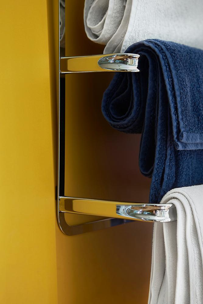 CHROME DOOR HANGER