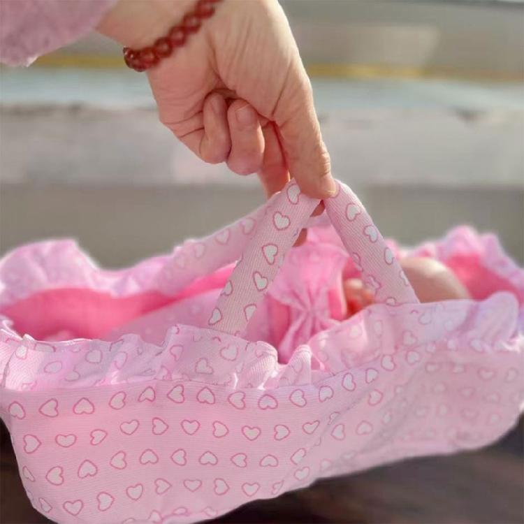 Doll Nursery Basket Bed With Pillow and Bedding, Fabric Pretend Play Cradle for 30cm Dolls and Display Roleplay Activity