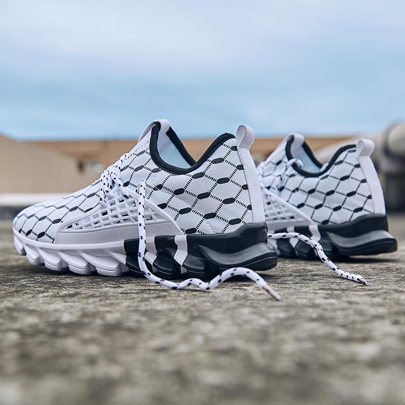 Мужская обувь большого размера 39-47Сверхлегкие спортивные повседневные мужские туфли Four Seasons Кроссовки для мужчин