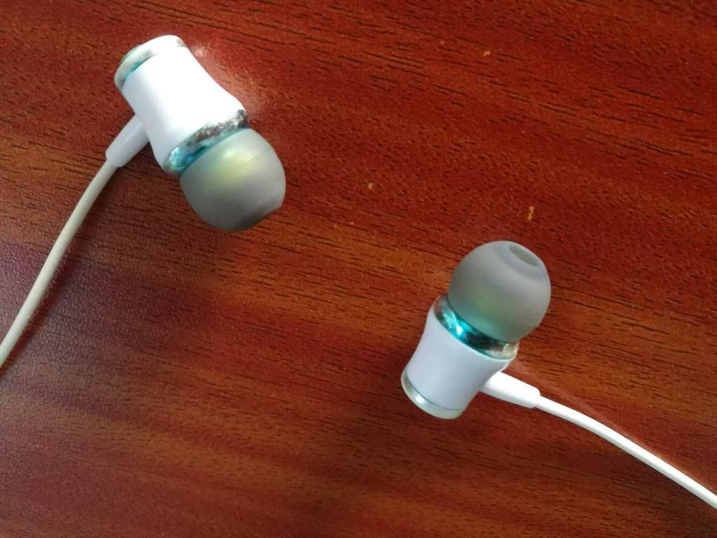 Compatible with SONY Walkman WS Series Headphones Replacement Earpiece Spare 3 Pieces Accessory for Sony Walkman Earphones Headphone Amplifier Ear