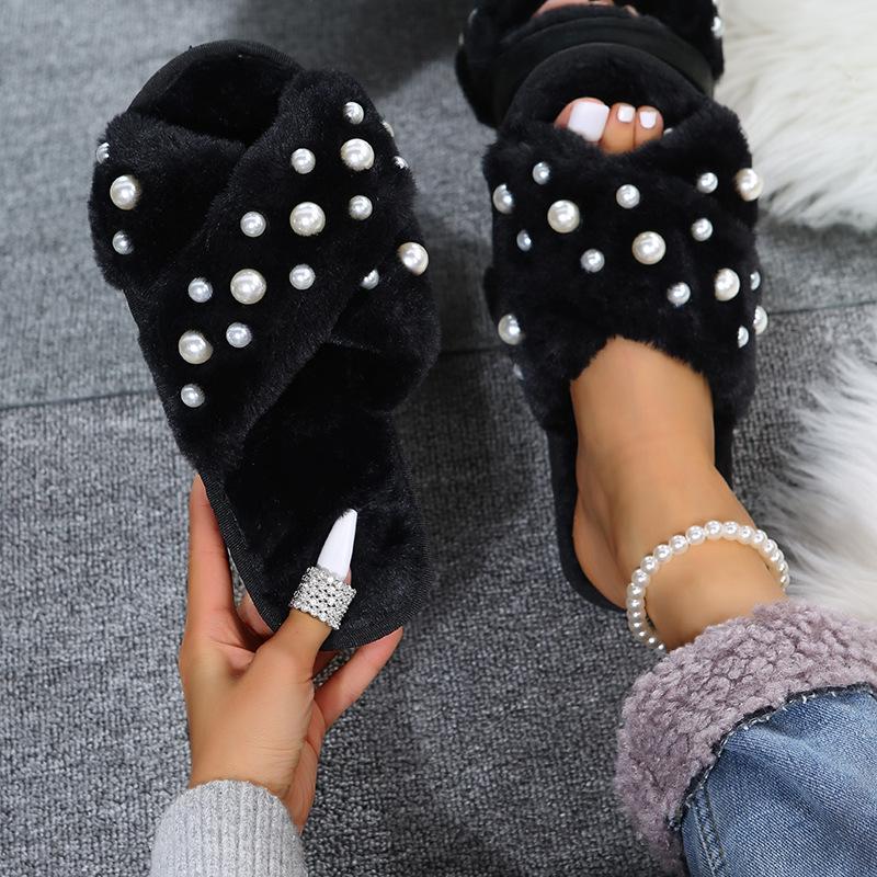 Женские тапочки Cross Fur Pearl — удобная обувь на плоской подошве для дома на осень и зиму