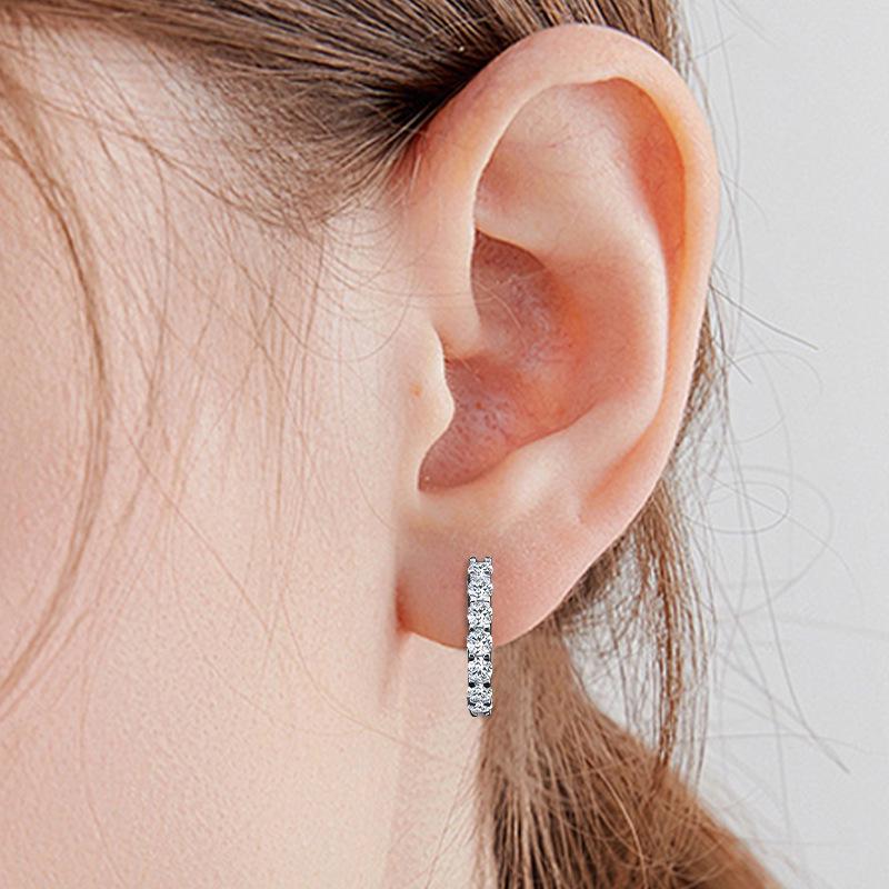 Моиссанитовые серьги-каффы «Звездное небо»: Серебро 925 пробы, Роскошный дизайн с бриллиантами