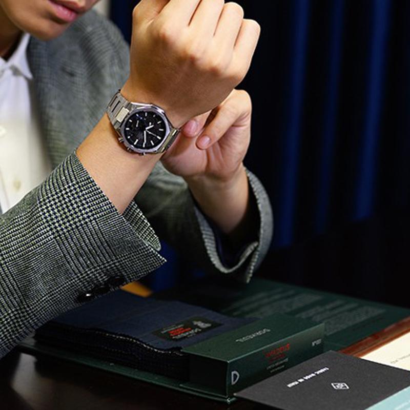 Casio Мужские часы EDIFICE Черные EQB-1100D-1 EQB-1100D-1