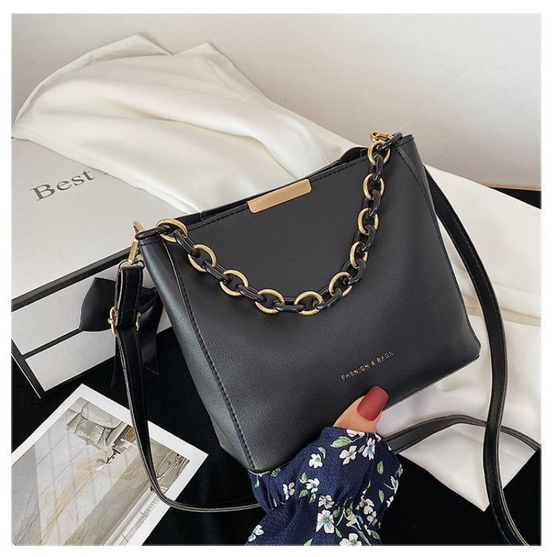 Women's Bucket Bag Fashionable New Trendy Spring and Summer Girl Shoulder Messenger Bag Cute Simple Commuter Women's Bag