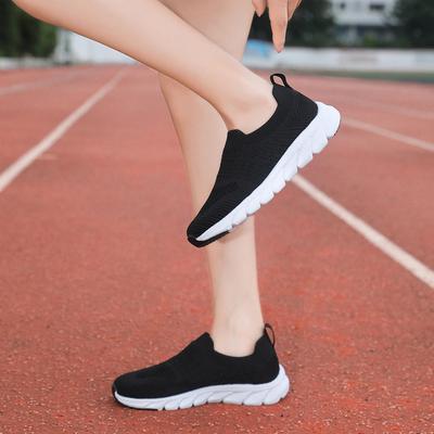 2024 лето маленькие белые туфли новая корейская версия спортивной обуви студентки дышащая муха вязание один педаль большой размер женская обувь