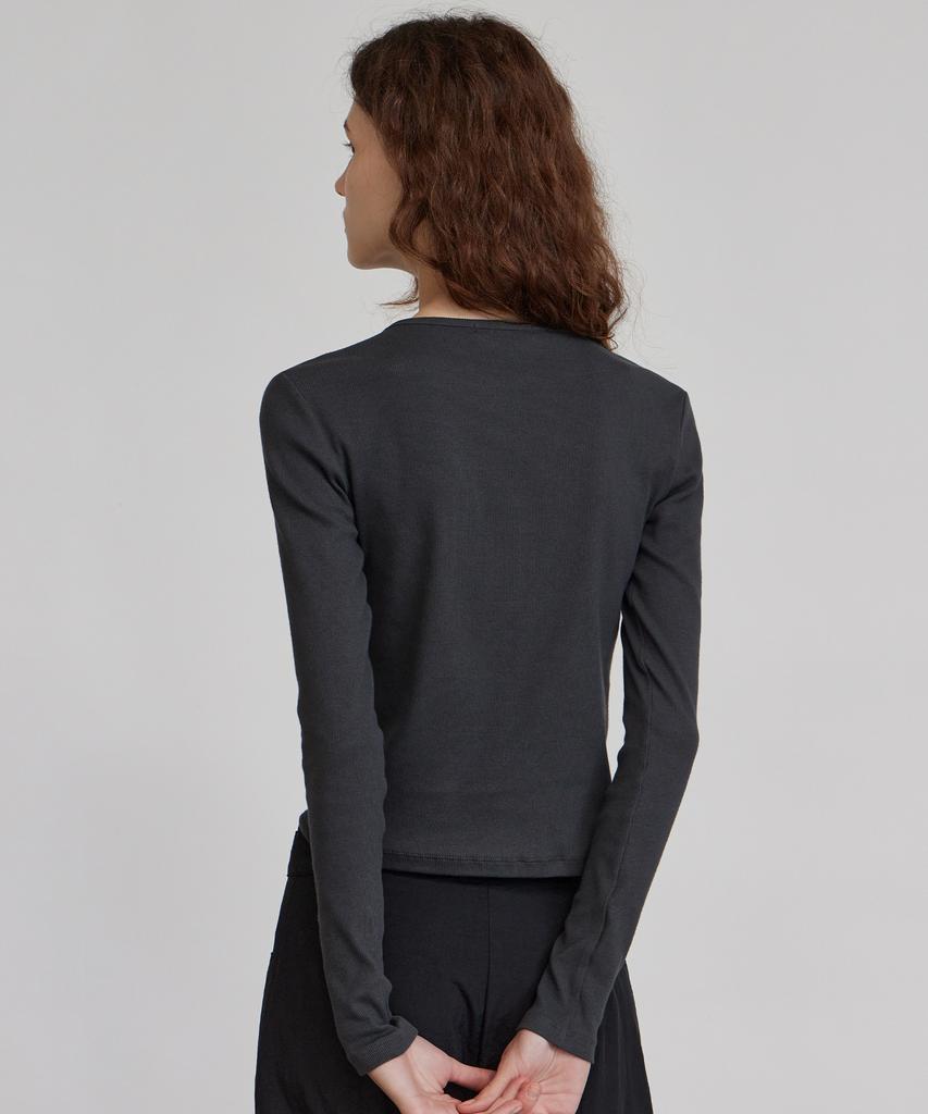 ITOV SEOUL Slim Button Top Ch
