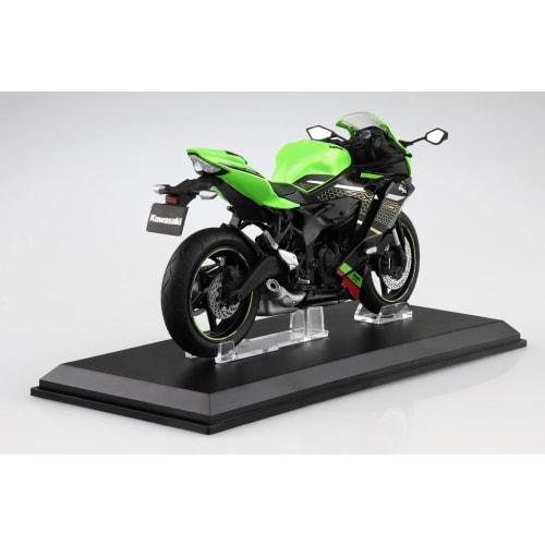 Skynet 1/12 Scale Complete Kawasaki Ninja ZX-25R Lime Green X Ebony Motorcycle