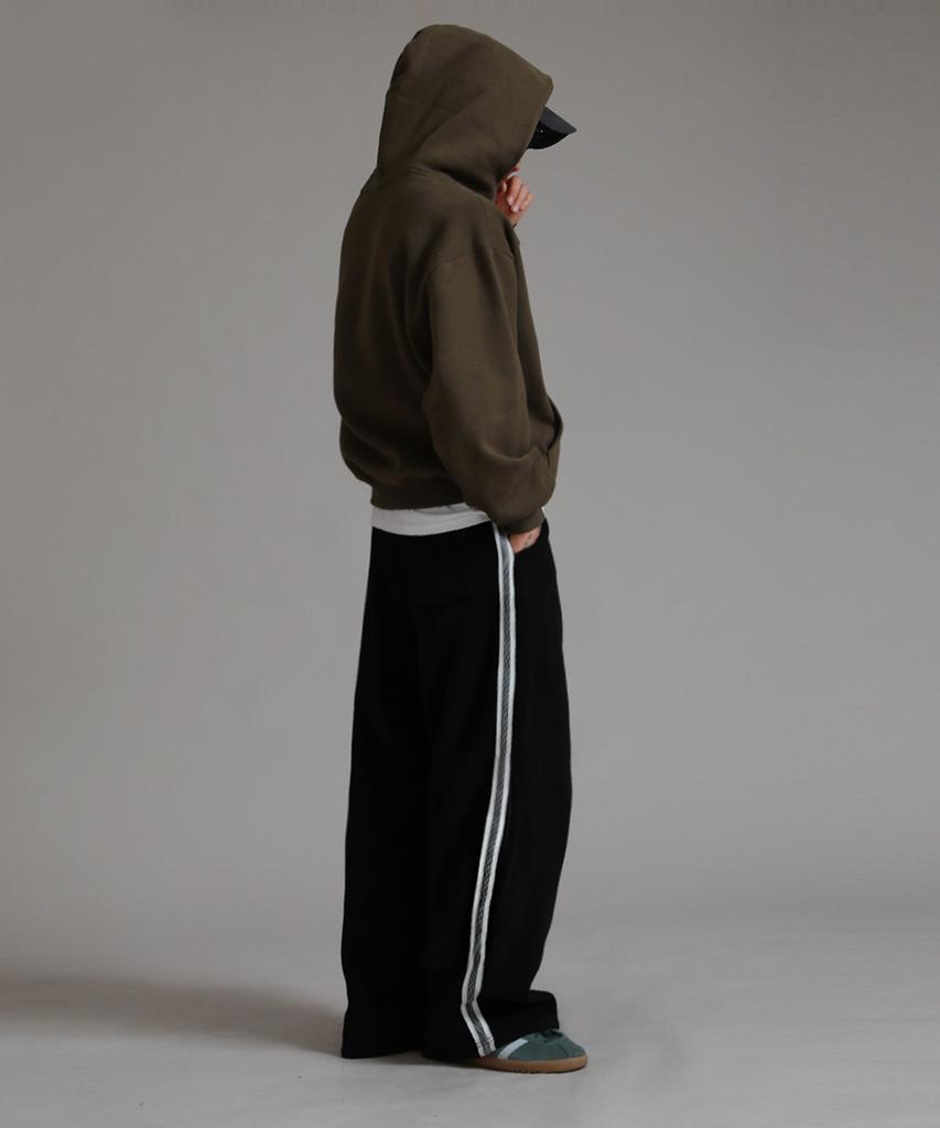 LIKE THE MOST Peach Skin Line Taping Wide Pants_Black