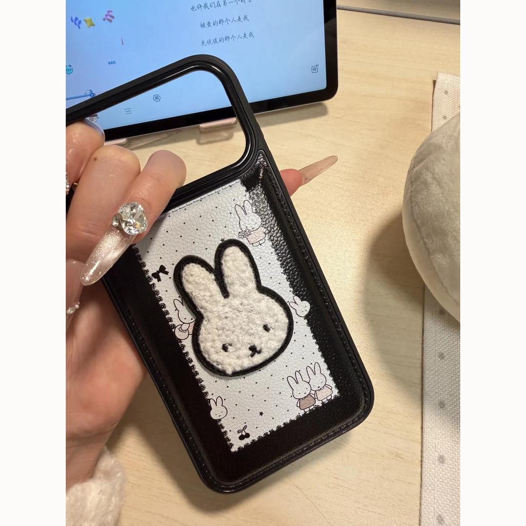 Милый Miffy Заяц с вышивкой в горошек подходит для чехла для мобильного телефона Apple 16/17promax IP15 выпуклый мешок кожаный узор 14Pro