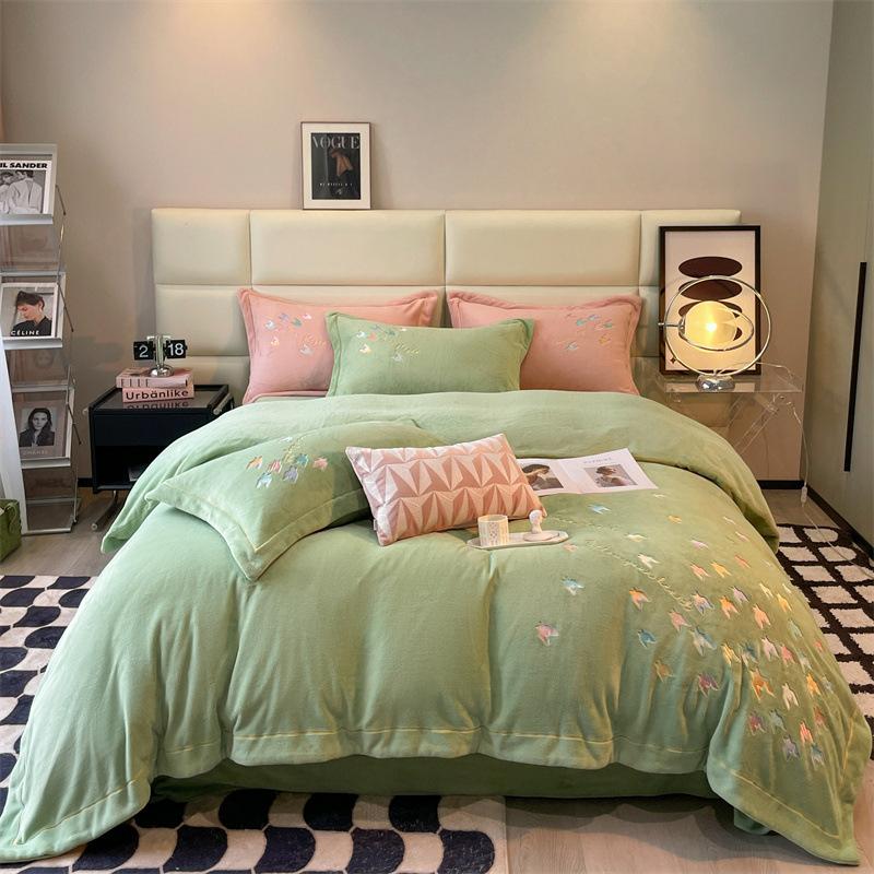 Молочный бархат класса А, четыре предмета, зимнее теплое утолщенное двустороннее бархатное пододеяльник, матовый однотонный бархат высокой плотности с резным рисунком