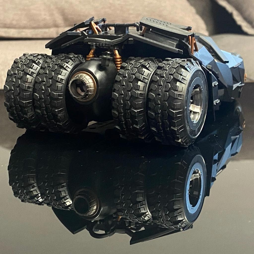 1/24 BAT Бэтмобиль Tumbler Металлическая машина Литые модели и игрушечные транспортные средства Модель автомобиля Миниатюрная масштабная модель Автомобильные игрушки для детей