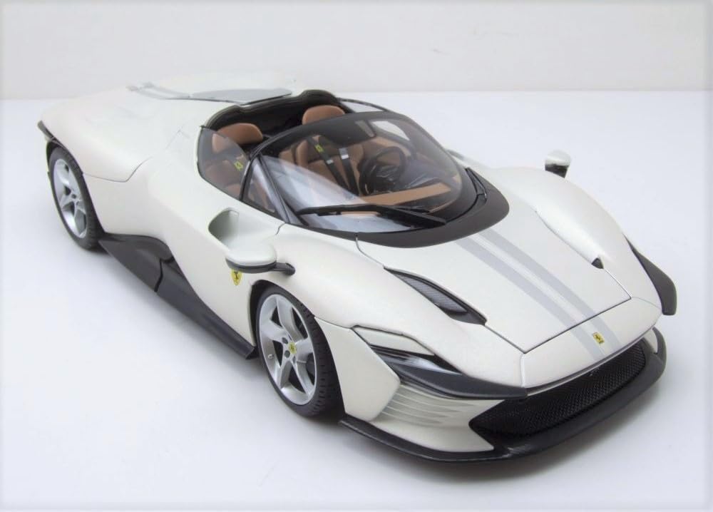 Bburago Signature 1/18 Ferrari Daytona SP3 (белый) 2022