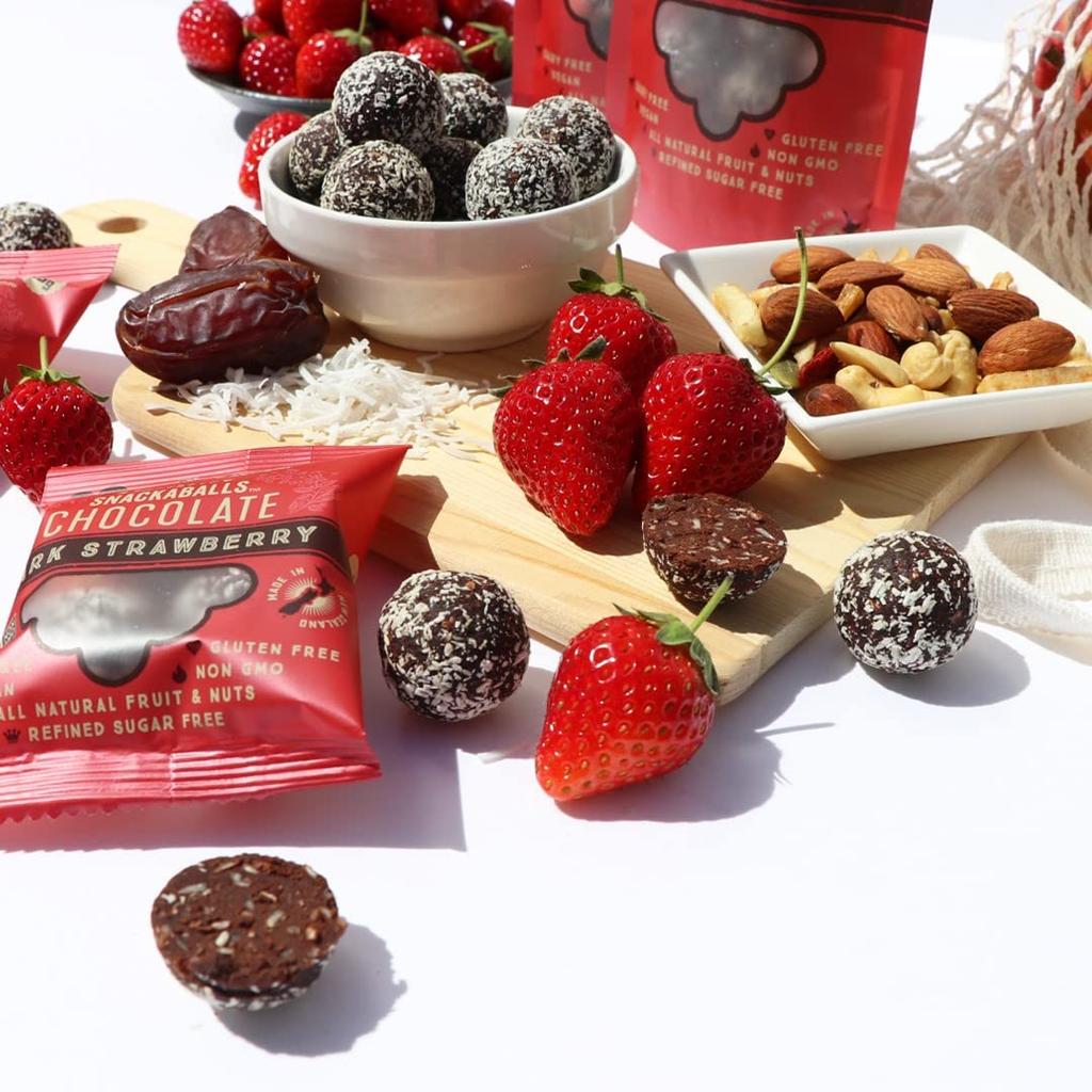 Tom & Luke Cookie Time Japan Закусочные шарики Tom & Luke 2 вида, ассорти в коробке (4 пакетика оригинального темного и темного клубничного) 1 коробка