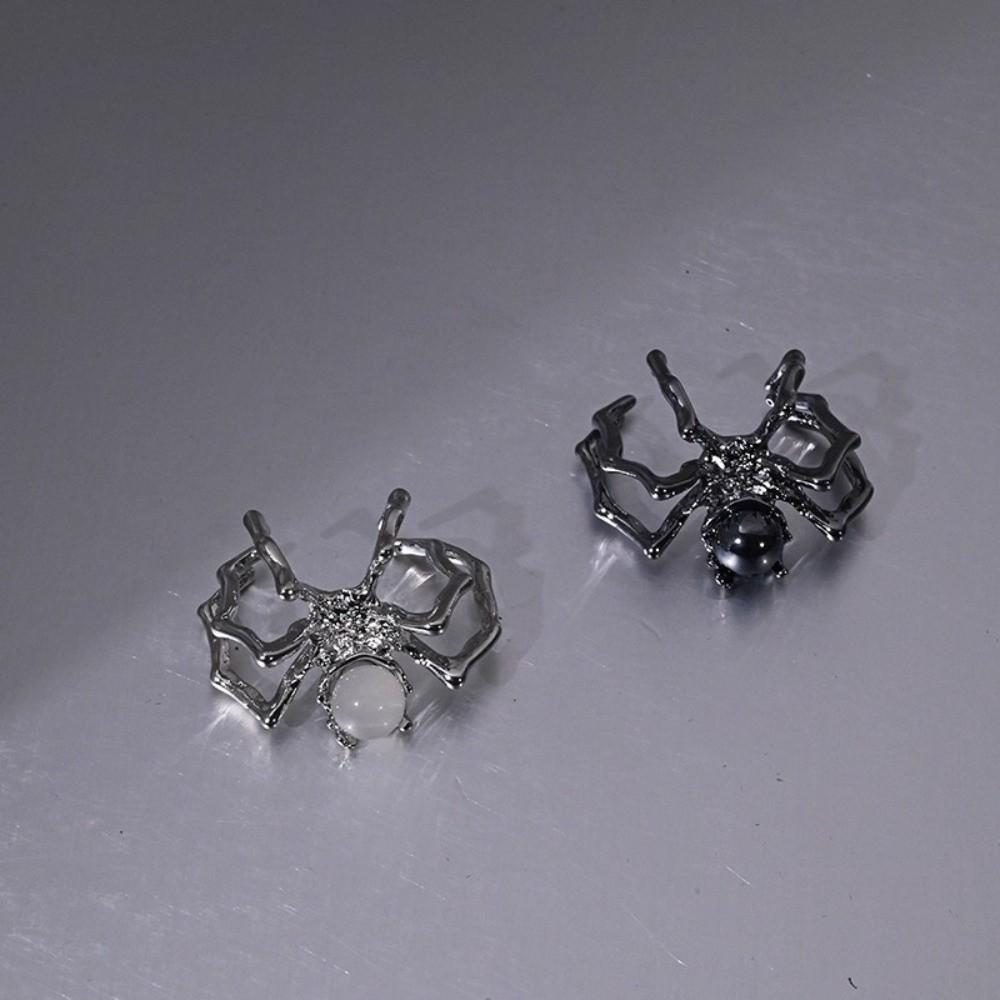 Zinc Zinc Alloy Spider Ring Black Color Finger Ring Retro Open Ring Girl