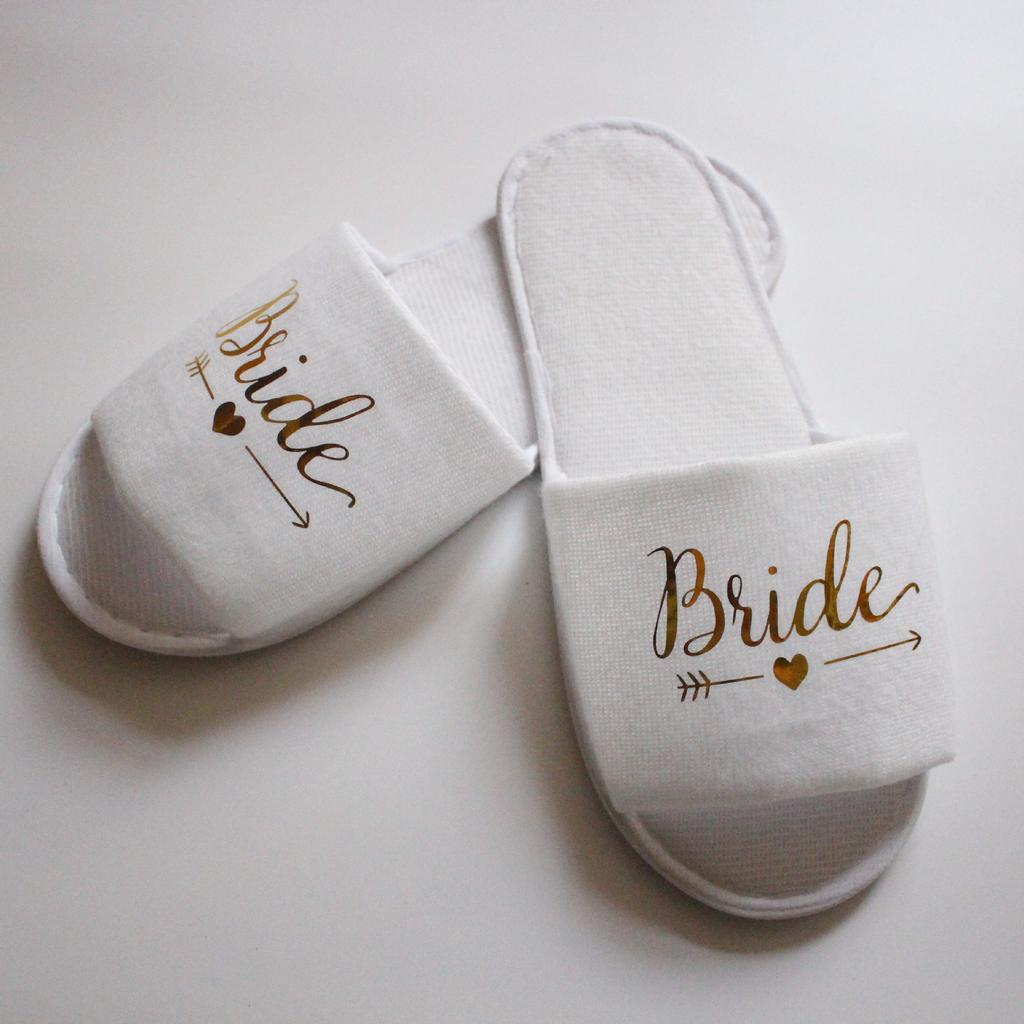 Fashion Wholesale Bride Shower Bride Wedding Decoration Bridesmaid Hen Party Spa Soft Slippers Ladies Bachelorette Party Supplies Gift