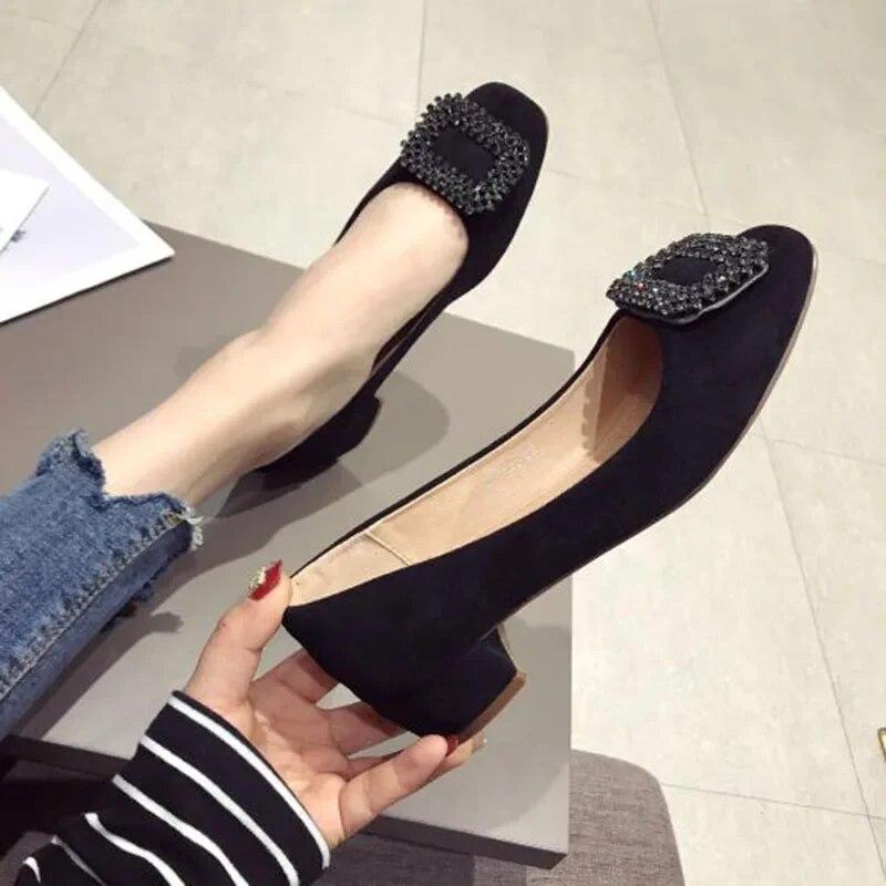 Модные туфли для офисной леди, женские туфли-лодочки, брендовые женские туфли для вечеринок, элегантные туфли на низком каблуке 3 см, черные, розовые, большой размер 42