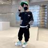 Модная детская одежда, весенний костюм-свитер для мальчиков, новый поддельный комплект из двух частей, красивый жареный уличный спортивный комплект из двух частей для детей среднего и большого возраста