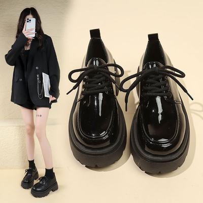 Маленькие кожаные туфли на шнуровке в британском стиле, женские, осень 2025, новые, французская лакированная кожа, круглый носок, одинарные туфли, лоферы