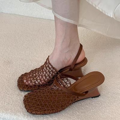 Нишевый дизайнерский сенс Рыболовная сеть Босоножки на высоком каблуке Женские 2025 Лето Новая мода Ретро Полые плетеные сандалии с закрытым носком