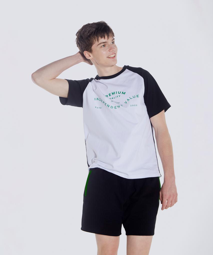 DIVINE DISTANCE Inside Out Back Pocket Shorts [Black]