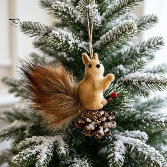 Winter Seasonal Tree Ornaments Christmas Squirrel for Tree, Cute Felt Plush Woodland with Pine Forest Animal Holiday Decor Cone, Hanging Decoration