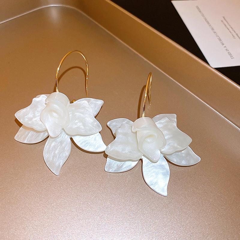 Maillard Acrylic Flower Dangle Earrings for Women Exaggerated Design Resin Earring Fresh Versatile Fashion Jewelry Travel B1