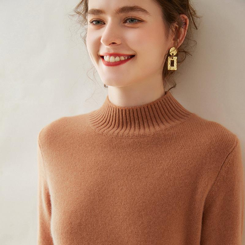 Женский кашемировый свитер однотонный с полувысоким воротом - Приталенный, свободного кроя, вязаный с длинным рукавом для осени/зимы.