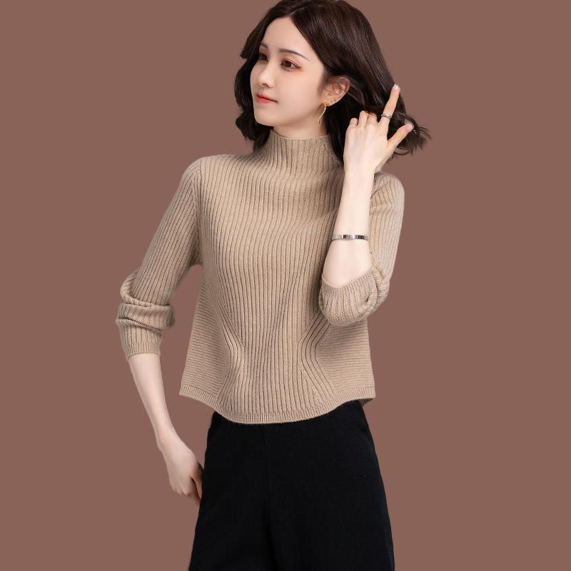 Утолщенный полувысокий ворот свитера женский короткий топ с высокой талией однотонный трикотаж
