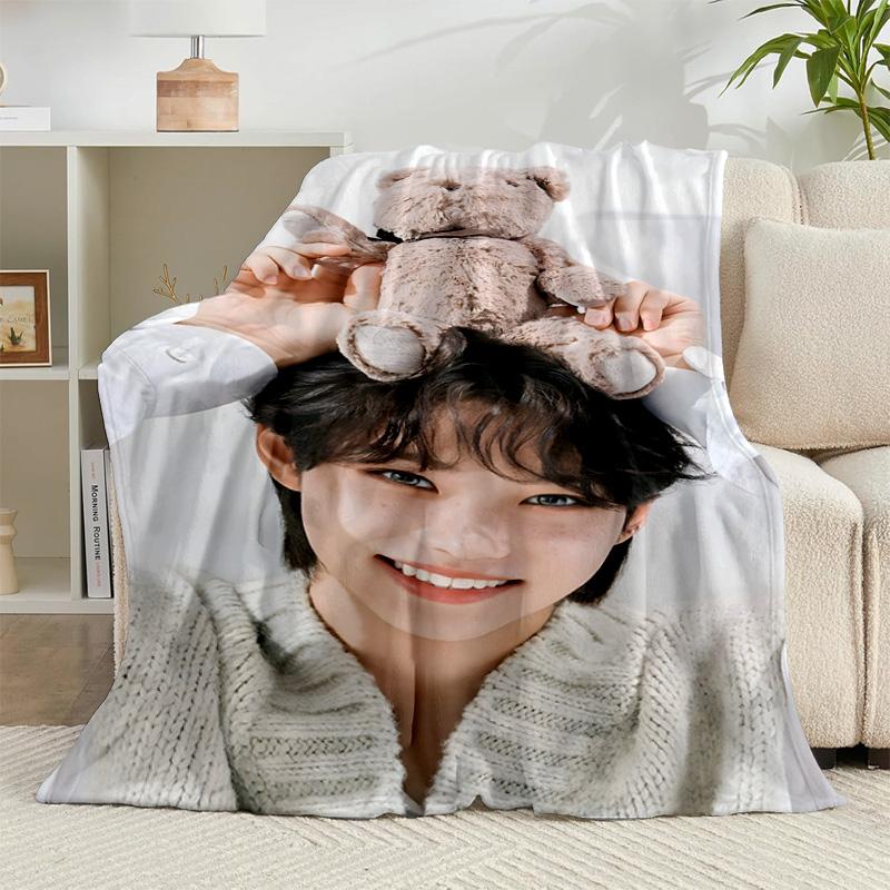 1PC Kpop Idol Performance Flannel Blanket Gift, Suitable for Both Men And Women, Soft Ideal for Beds And Sofa, Birthday Or Christmas Gift