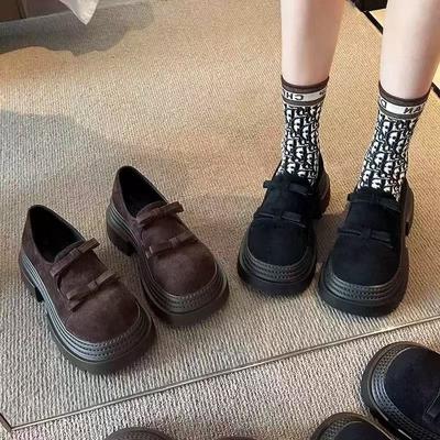 Ретро красивые универсальные туфли на платформе в британском стиле, женские, новая коллекция весна 2025, туфли-лодочки с глубоким вырезом и бантом с большим носком