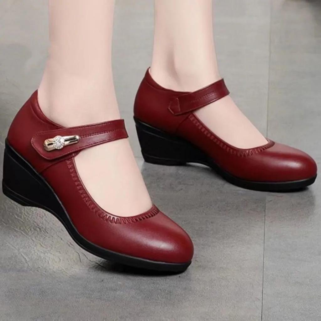 High-quality Soft Leather Soft-soled Small Leather Shoes Spring and Autumn New Soft-soled Non-slip Slope Heel Middle-aged and Elderly Single