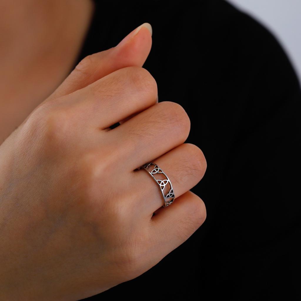 Lemegeton Irish Celtics Knot Vintage Triquetra Heart Rings for Women Gold Color Talisman Amulet Stainless Steel Jewelry Gift