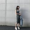 Летнее платье-комбинезон средней длины с разрезом внизу для женщин