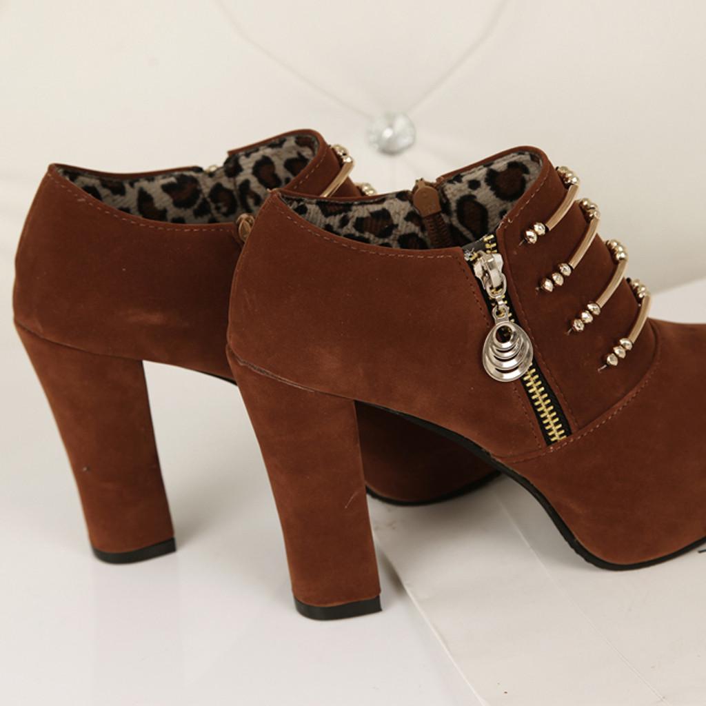 Женская женская осенняя обувь Модные твердые лоферы на молнии Одинарные короткие сапоги