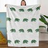 A Comfortable Green Bear Pattern Flannel Blanket, Soft High-Definition Digital Print, All-Season, Family and Friends Gift