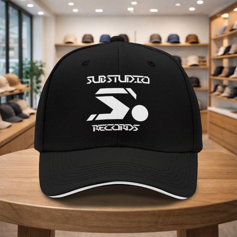 White Icon Baseball Cap With Iconic Emblem Adjustable Buckle Strap Lightweight Suitable For Travel Beach Mardi Gras Oktob