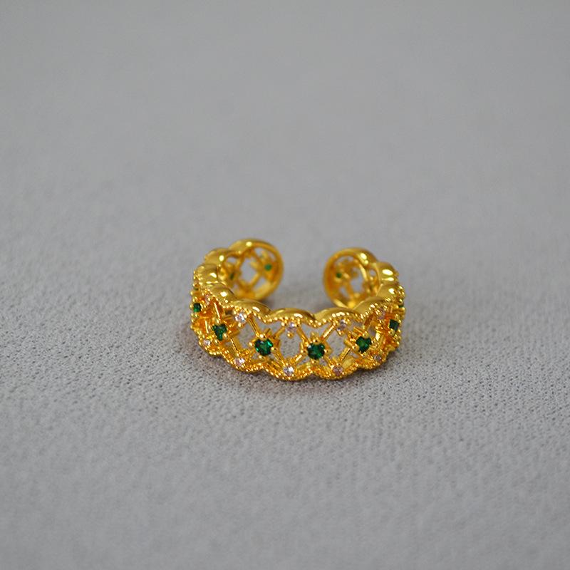 French Retro Gold-Plated Lace Ring with Green Zircon and Rhinestones for Women