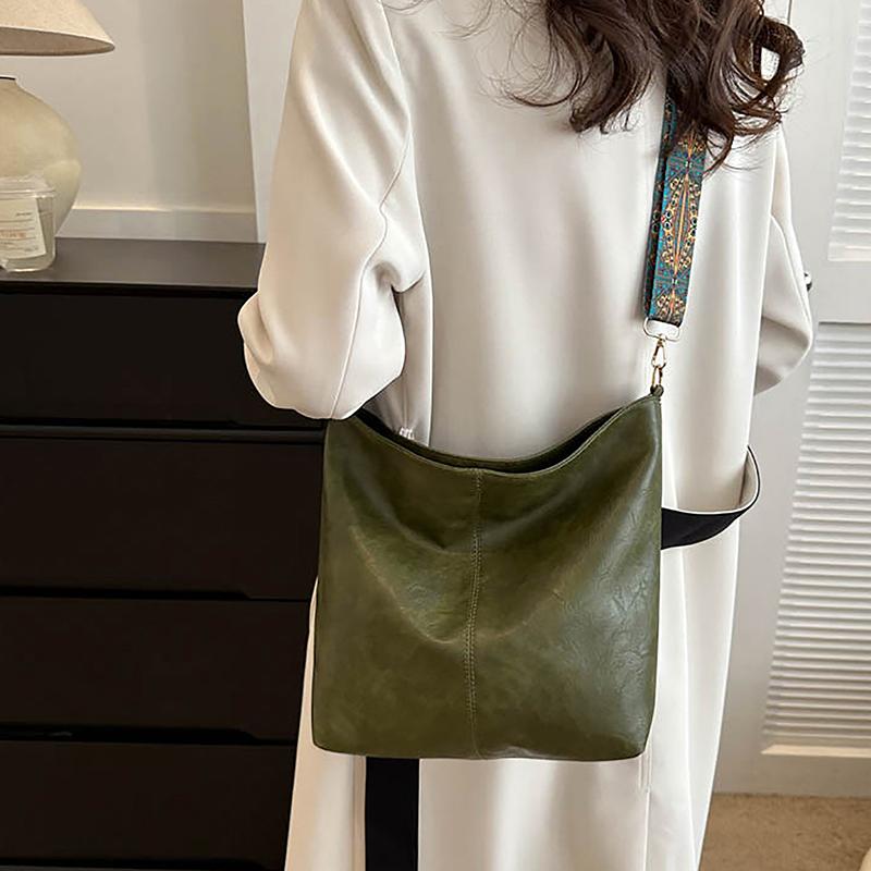 Vintage Solid Color Women Shoulder Sling Bag High-Capacity Simple Wide Strap Bucket Crossbody Bag