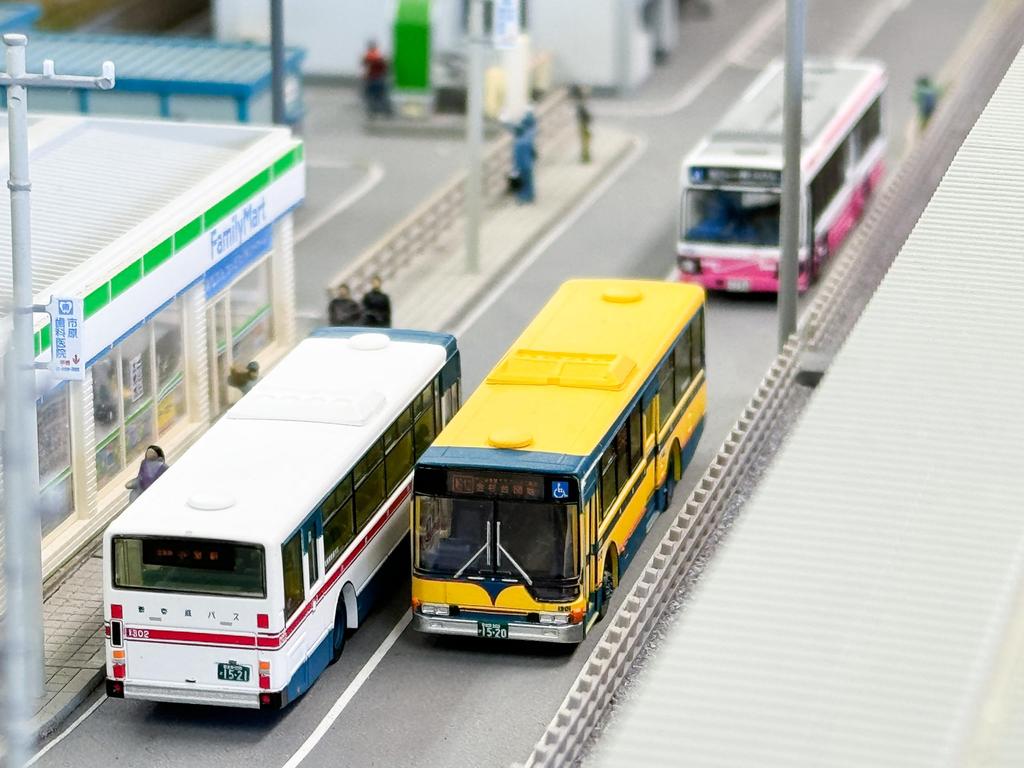 Коллекция автобусов Коллекция автобусов Funabashi Shinkeisei Автобус Ретро Цветной набор из 2 принадлежностей для диорамы