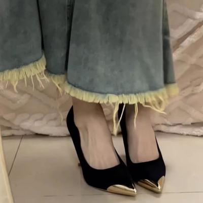 Металлический острый женский дизайн чувство 2025 новые черные высокие каблуки французский нишевый темперамент светская львица сексуальный шпилька