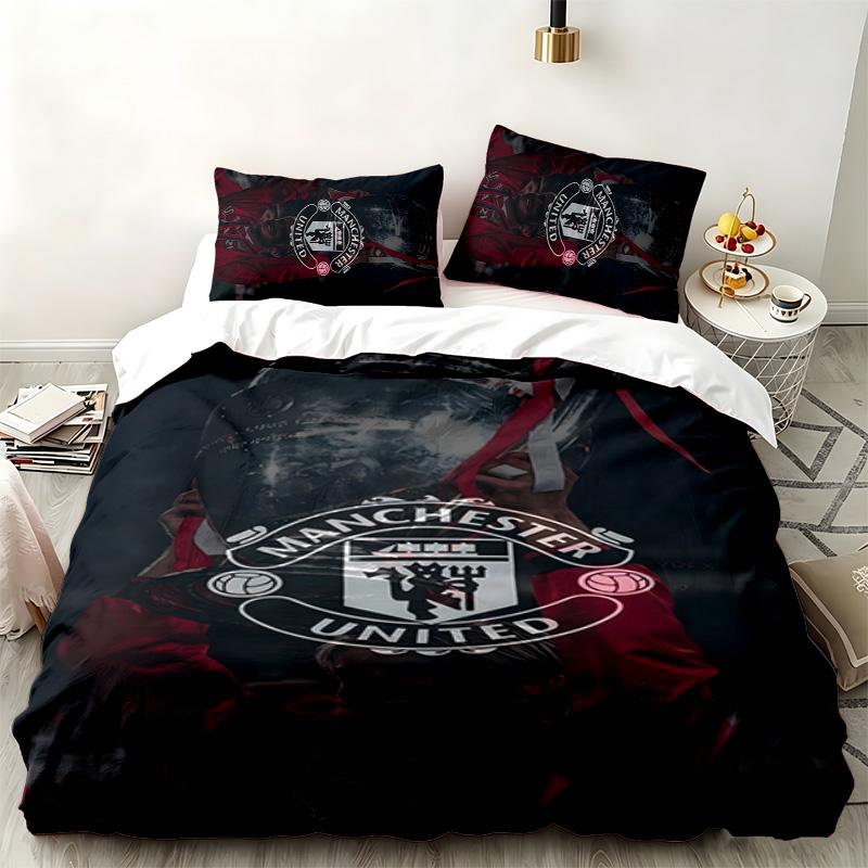 FC Manchester 3pc set Perfect for bedroom use Comfortable bedding set includes a duvet cover and two pillowcases Ideal birthday or Christmas gift