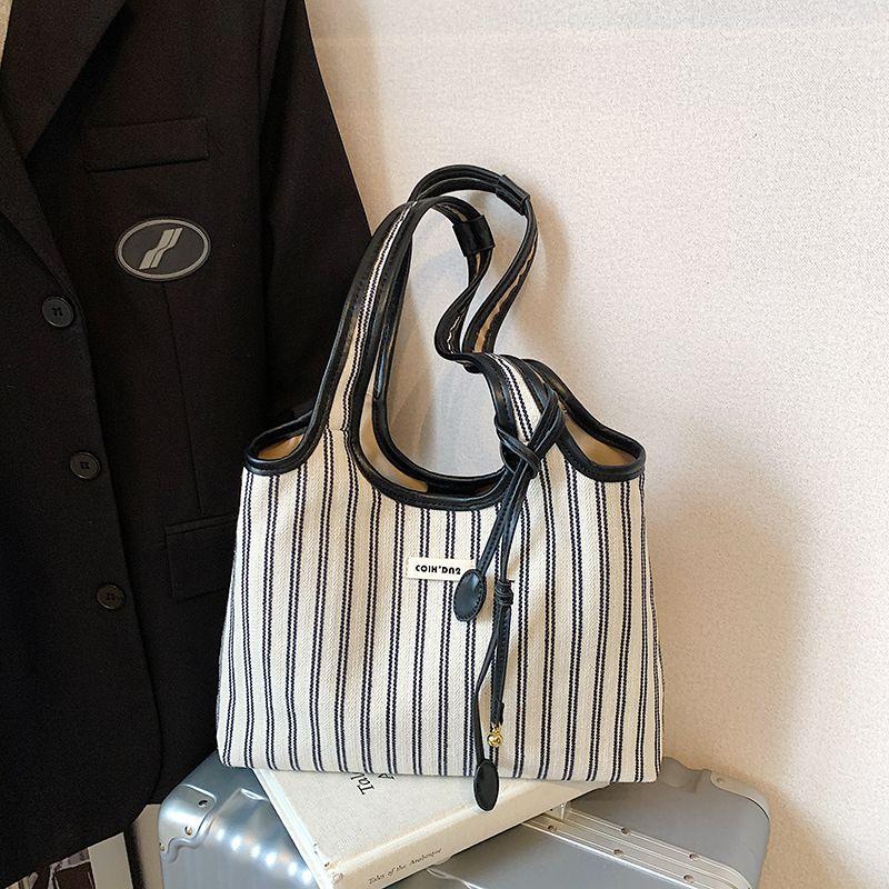Commuter Large Capacity Stripe Canvas Bag Women 2025 New Versitile Fashion Shoulder Bag Go out to Work Tote Bag