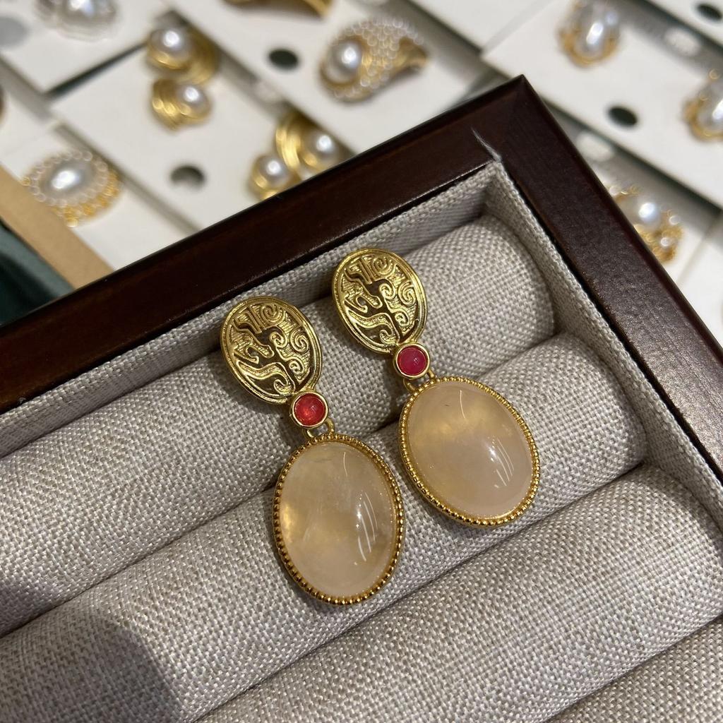 Высококачественные ретро-серьги среднего размера, имитация агата, белые овальные серьги из нефрита, темпераментные позолоченные серебряные серьги-иглы 925 пробы