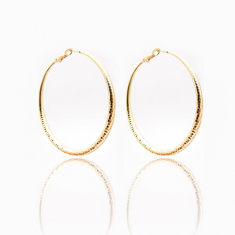 Модные большие круглые серьги премиум-класса с преувеличенными чешуйками