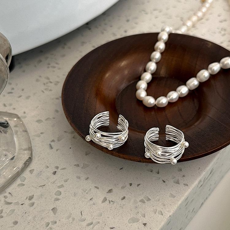 Women's Irregular Multi-Layer Metal Pearl Open Ring: Retro, Versatile, and Unique Design