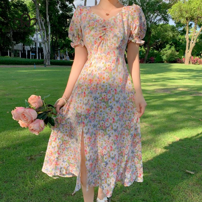 Французское элегантное платье, тонкое, летнее, с v-образным вырезом, повседневное, с короткими рукавами-фонариками, шикарное цельное платье с цветочным принтом в корейском стиле, шикарное.