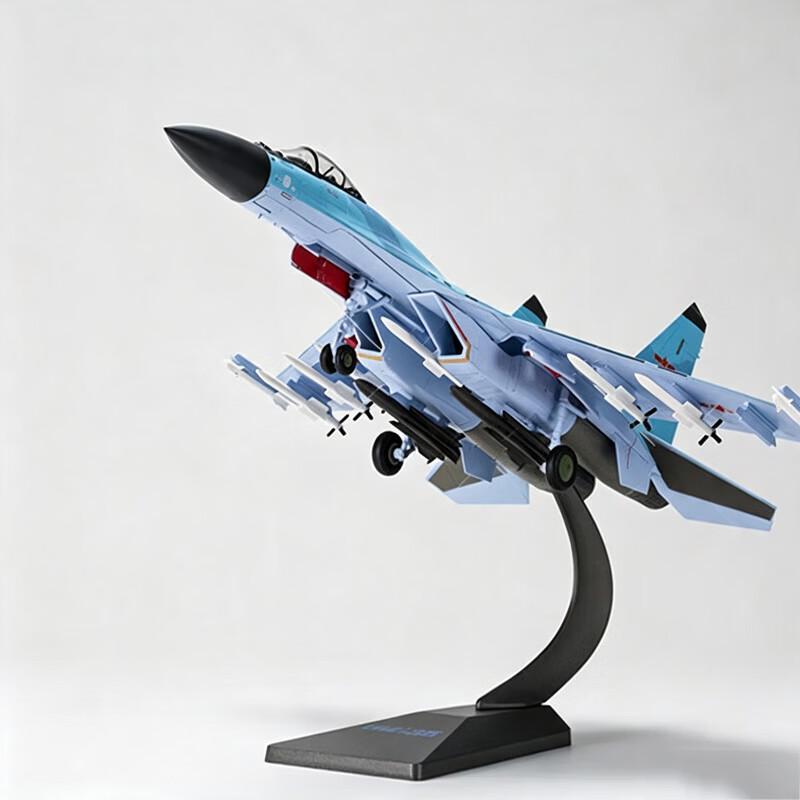 Модель истребителя Су-35