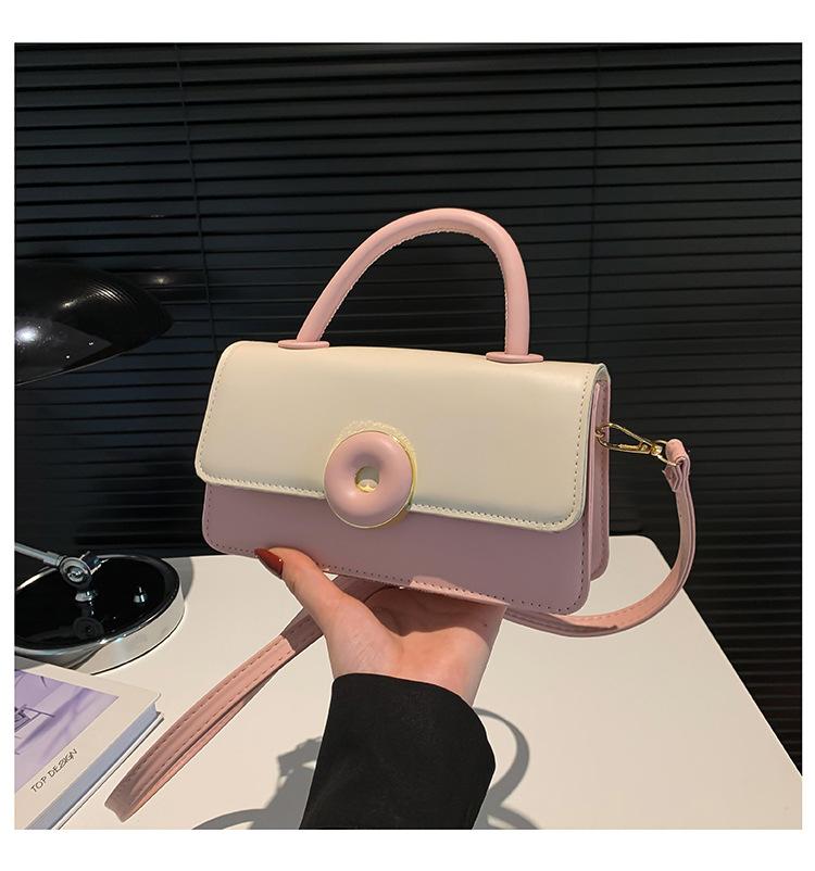 2024 летняя новая повседневная маленькая квадратная сумка нишевый дизайн портативная маленькая женская красивая сумка на плечо