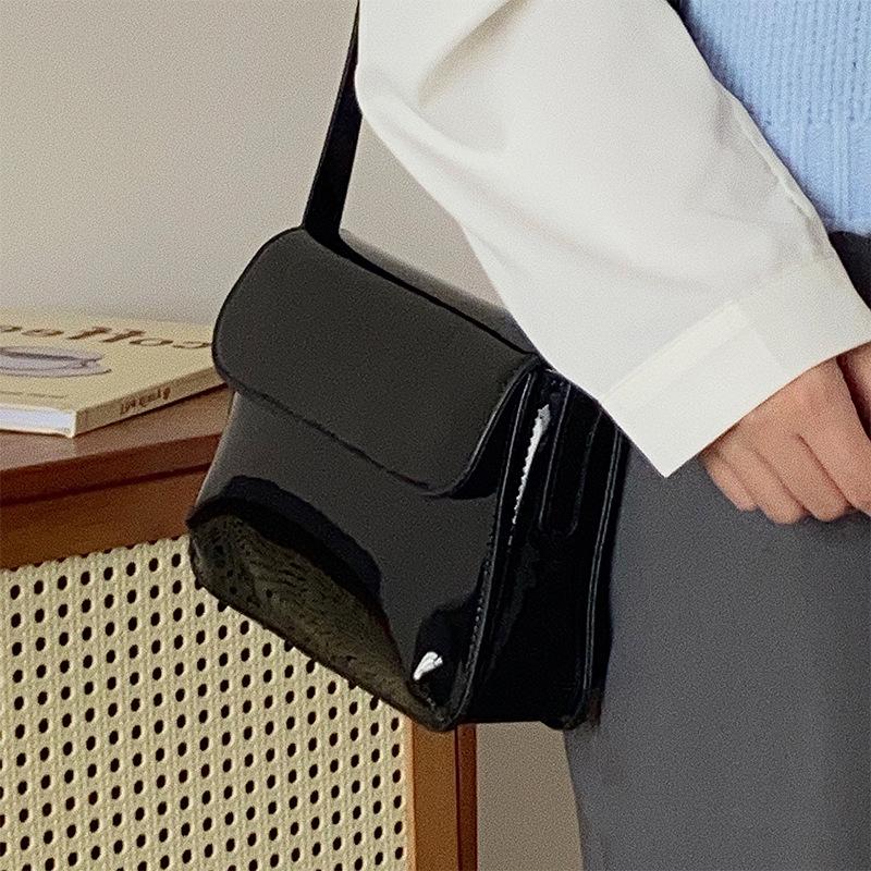 Luxury Patent Leather Women's Bag Fashion Underarm Bag Designer Small Square Crossbody Bag Casual Ladies Handbag Purse KTY
