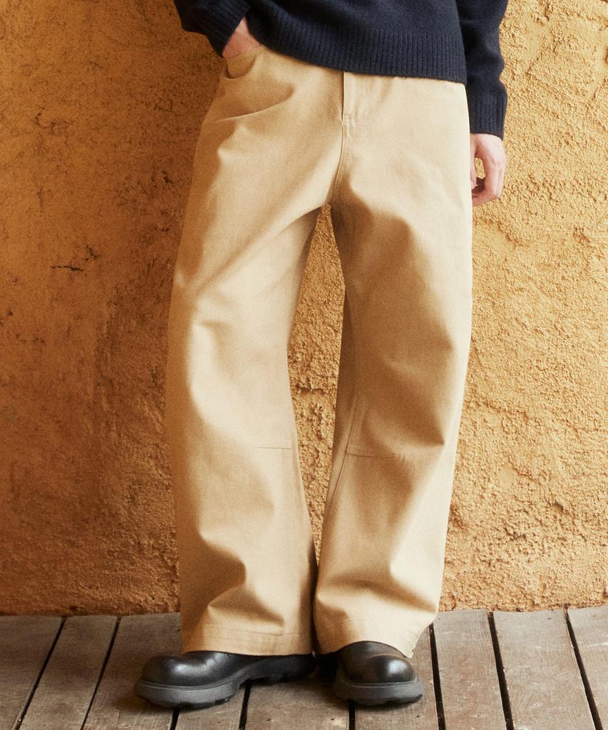 DTHIRTYONE Side-Snap Balloon Curved Pants (Beige)